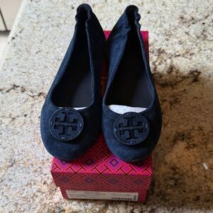 Tory Burch Navy MINNIE TRAVEL Ballet Flats wLogo. New wBox 8.5